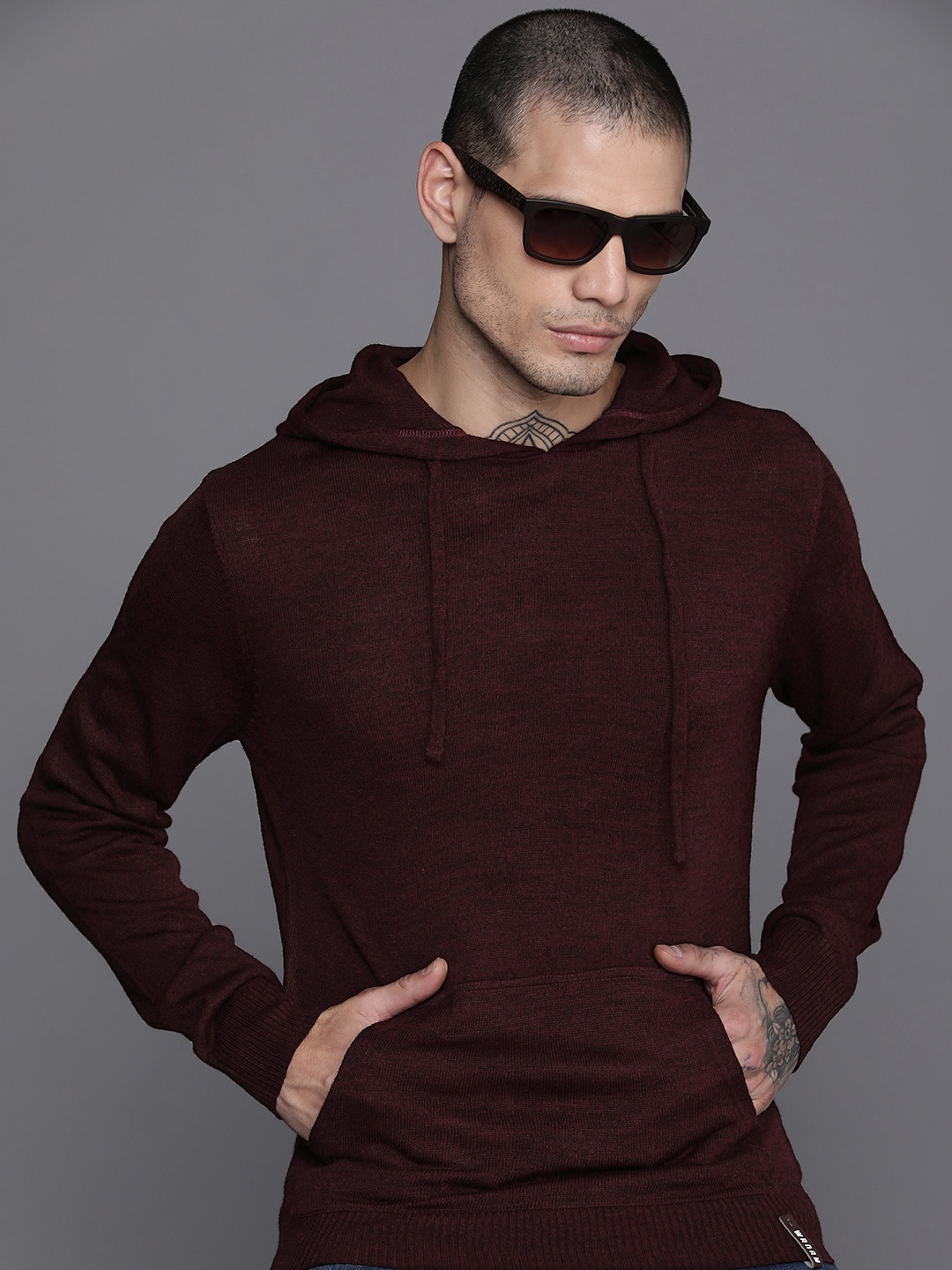 

WROGN Men Maroon Solid Hooded Pullover