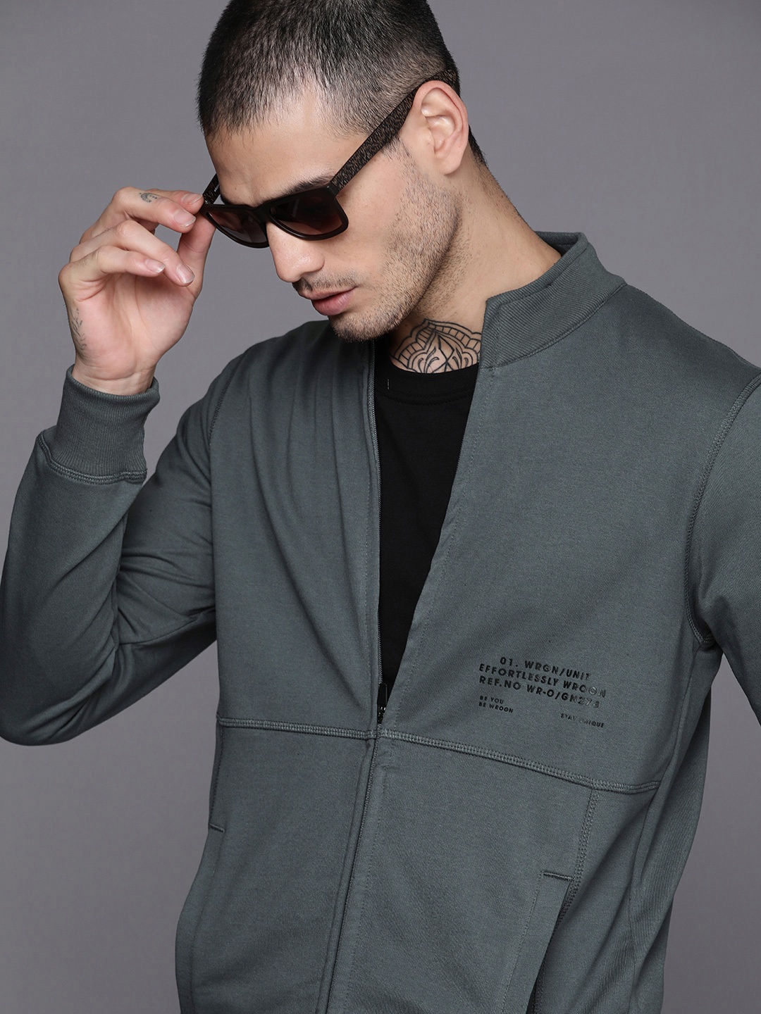 

WROGN Men Grey Applique Mock-Collar Front-Open Sweatshirt
