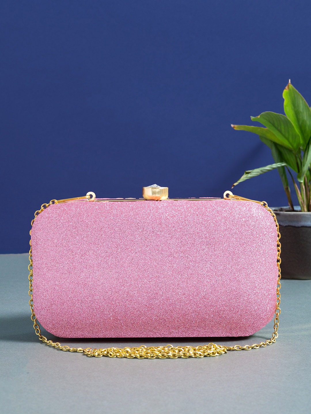 

Golden Peacock Women Pink Clutches