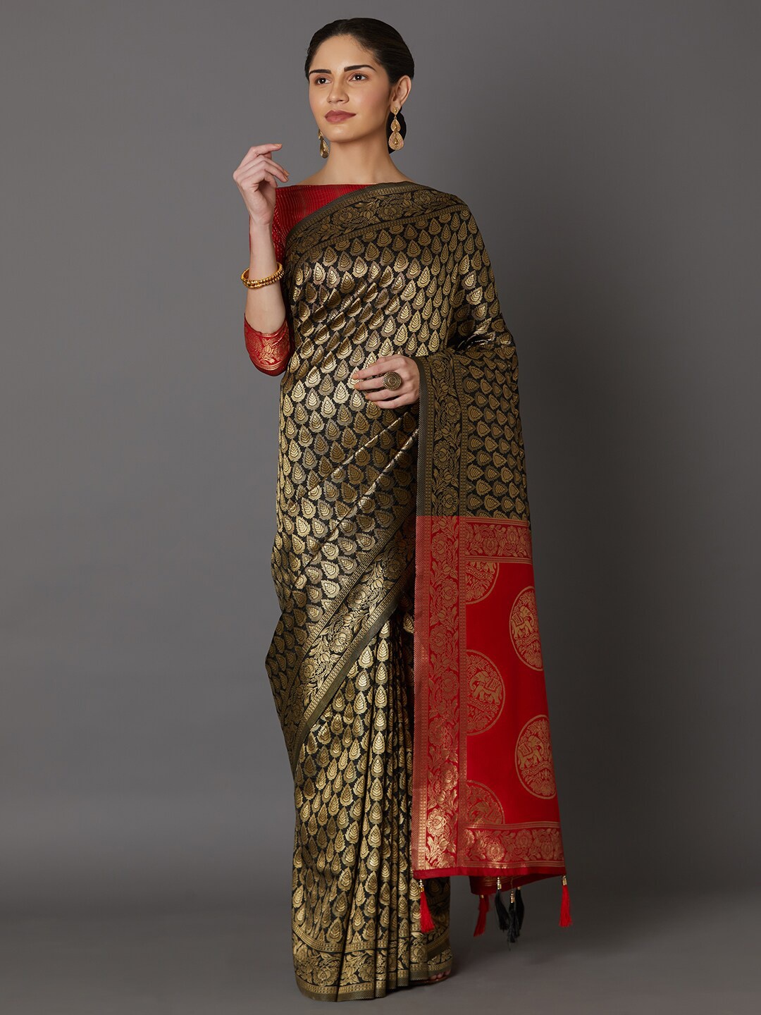 

Mitera Women Black & Gold-Toned Woven Design Zari Art Silk Banarasi Saree