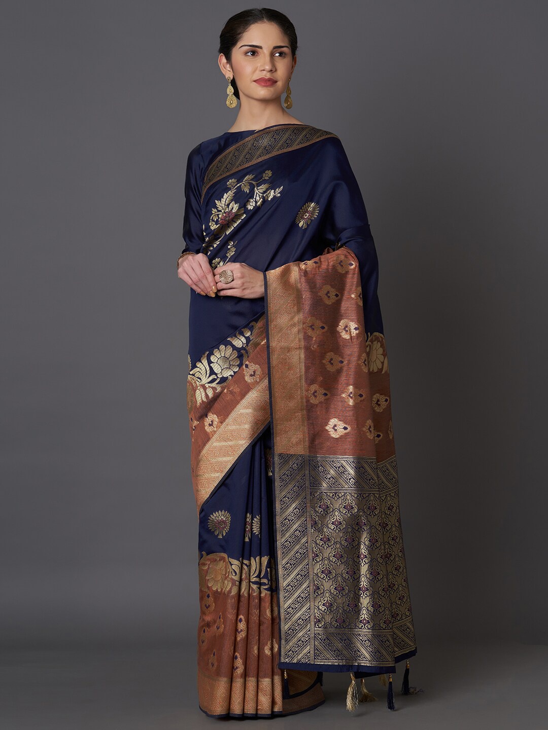 

Mitera Navy Blue & Gold-Toned Woven Design Zari Silk Blend Kasavu Saree