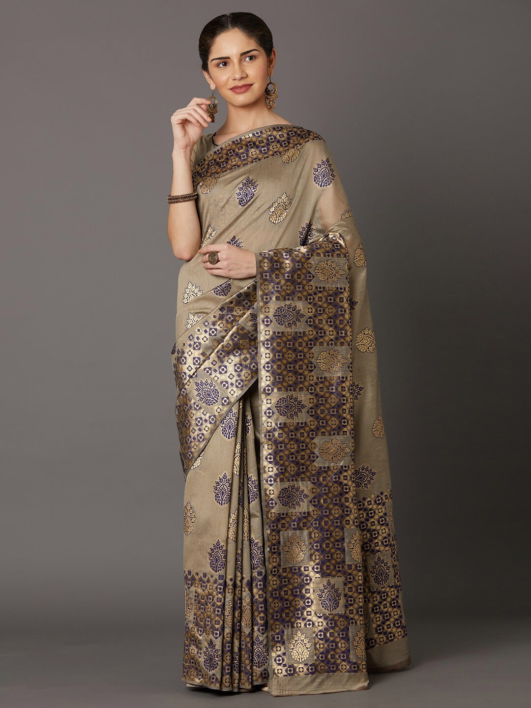 

Mitera Beige & Navy Blue Floral Zari Silk Blend Kanjeevaram Saree
