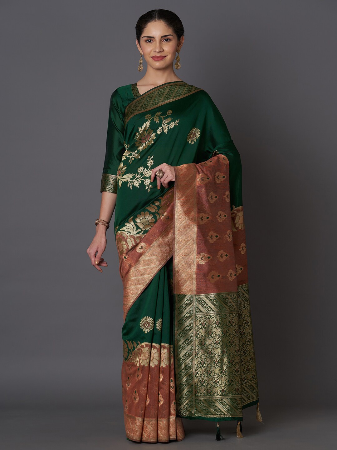 

Mitera Green & Gold-Toned Ethnic Motifs Zari Silk Blend Kasavu Saree