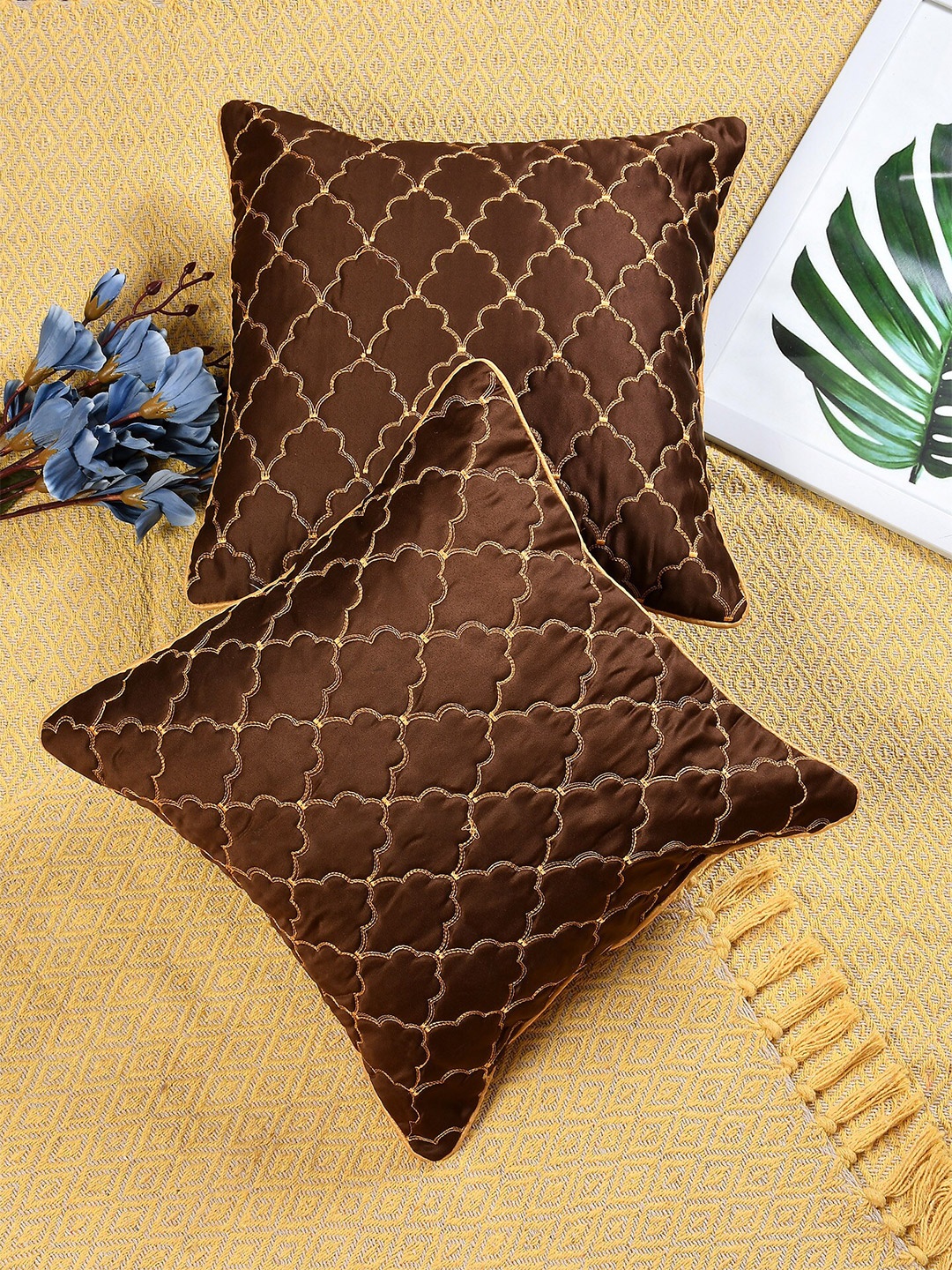 

Molly & Michel Brown Set of 2 Geometric Velvet Square Cushion Covers