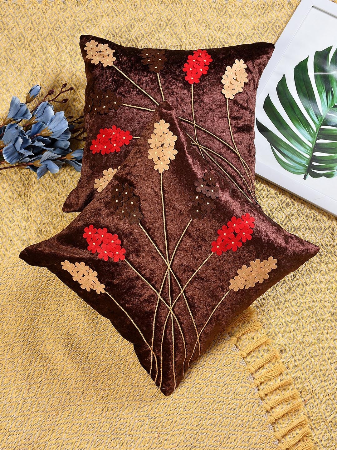 

Molly & Michel Brown & Red Set of 2 Velvet Square Cushion Covers
