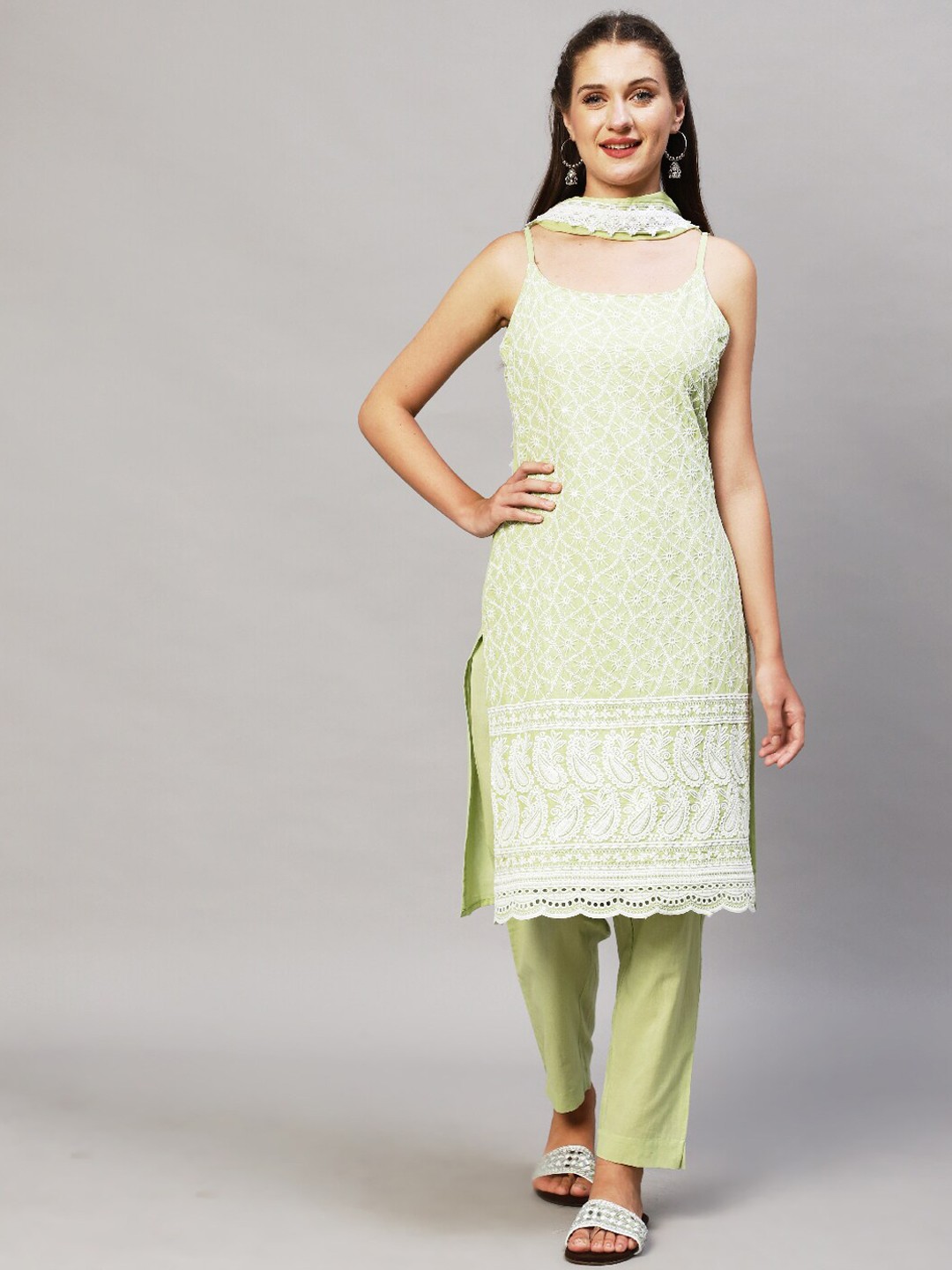 

FASHOR Women Green Floral Chikankari Pure Cotton Kurta with Trousers & With Dupatta