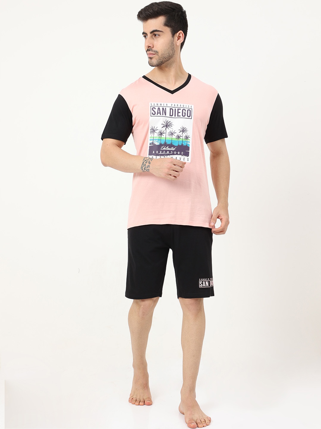 

Masculino Latino Men Pink & Black Printed Cotton Night suit