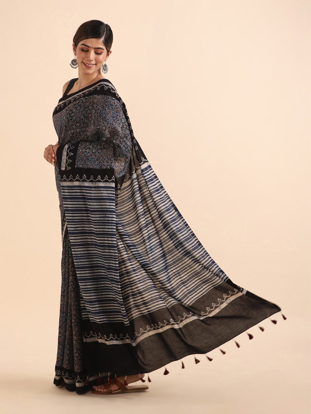 

Taneira Navy Blue & Beige Pure Cotton Ajrak Block Print Saree