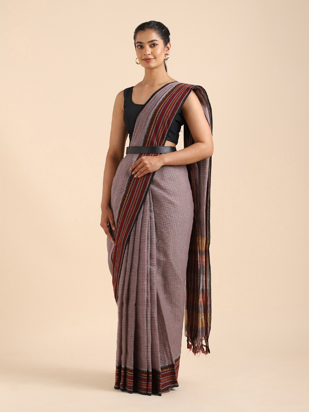 

Taneira Grey & Maroon Checked Pure Cotton Narayan Peth Saree