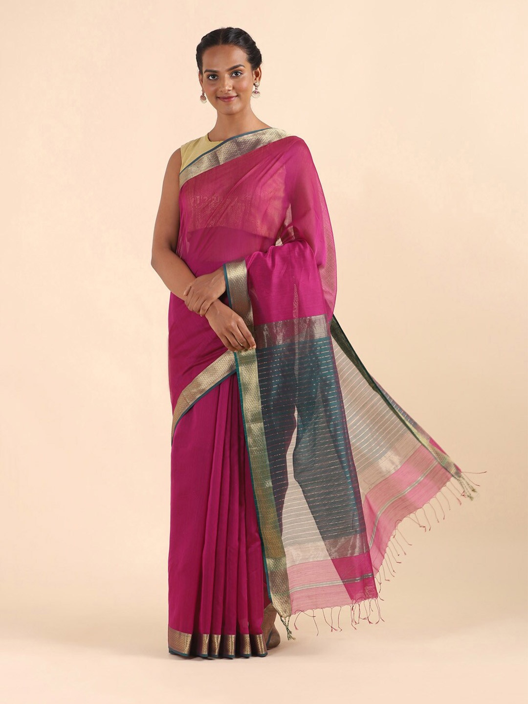 

Taneira Pink & Grey Woven Design Zari Silk Cotton Maheshwari Saree