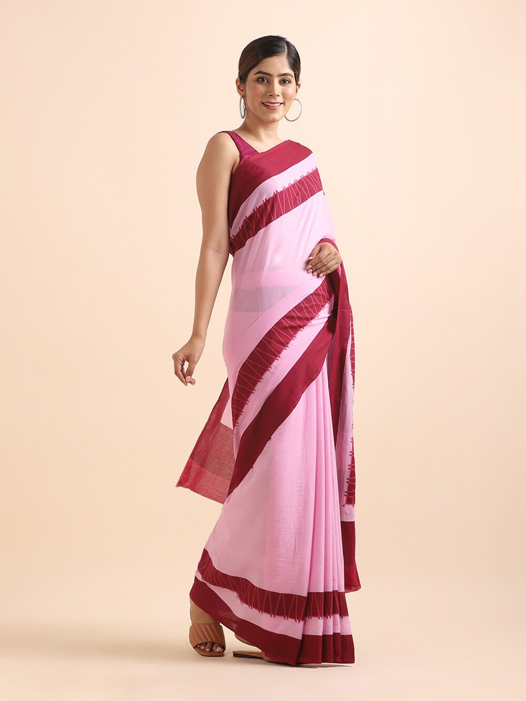 

Taneira Pink & Maroon Pure Cotton Saree