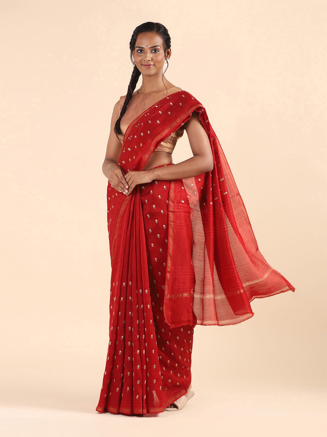 

Taneira Red & White Floral Zari Silk Cotton Saree