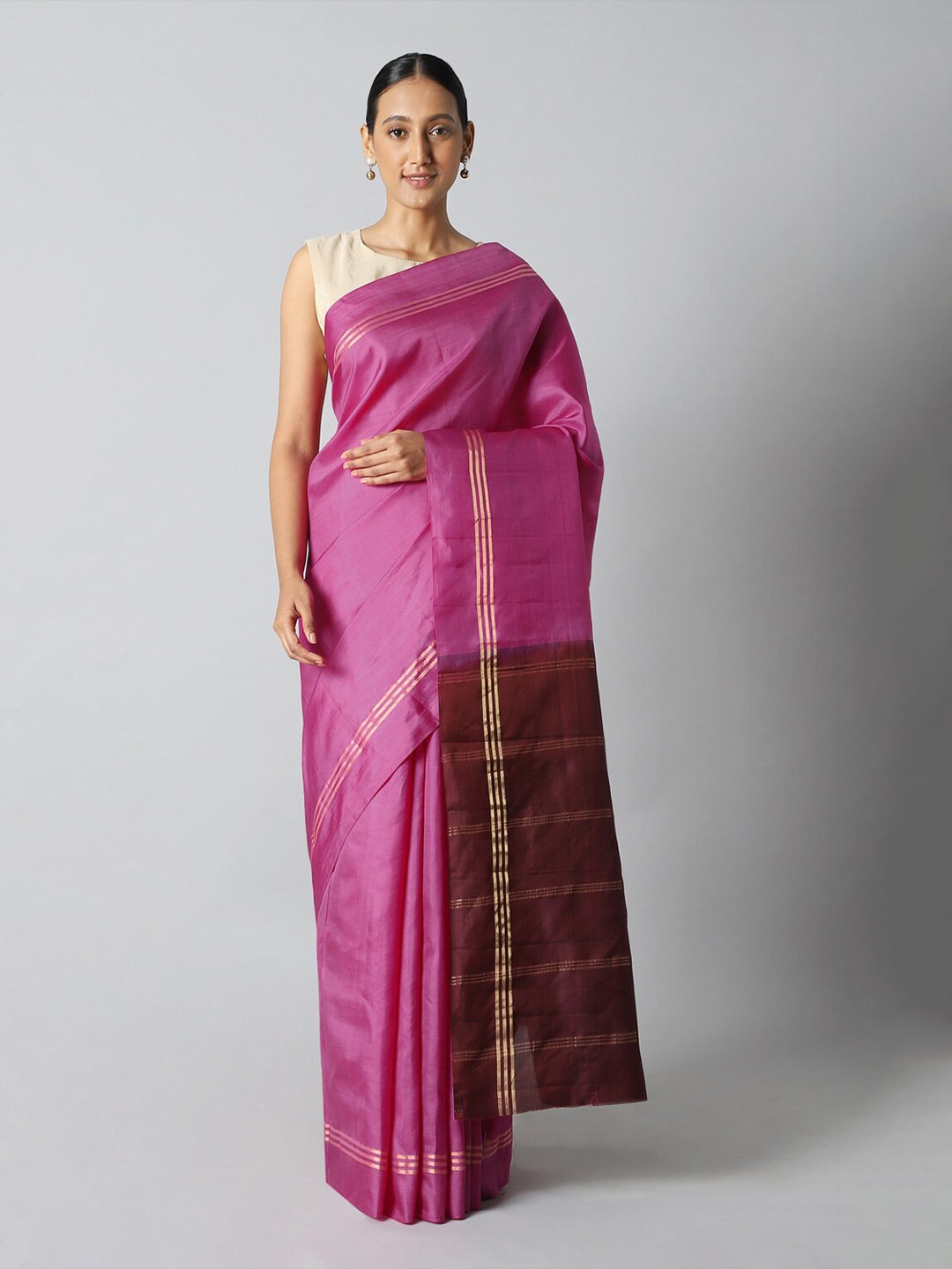 

Taneira Pink & Gold-Toned Woven Design Zari Pure Silk Saree