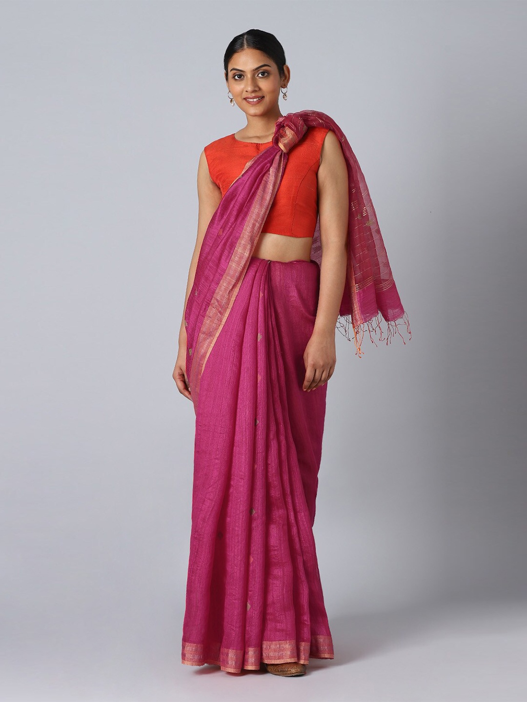 

Taneira Pink & Gold-Toned Woven Design Zari Pure Silk Jamdani Saree