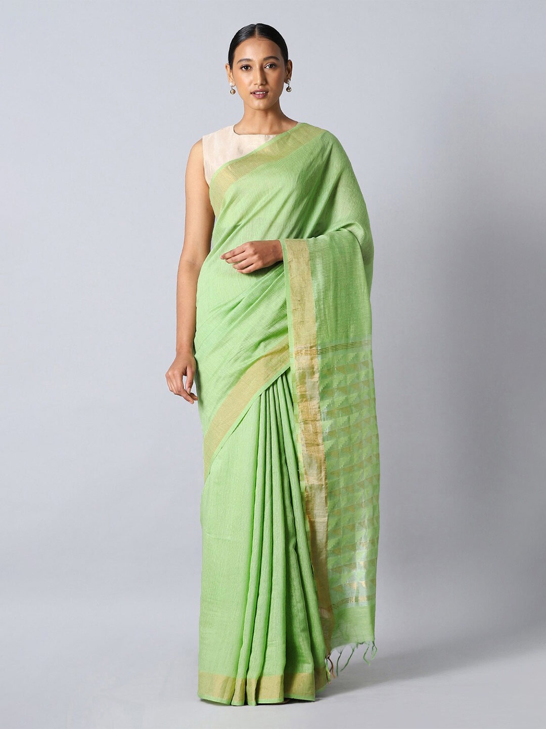 

Taneira Green & Gold-Toned Striped Zari Pure Silk Bhagalpuri Saree