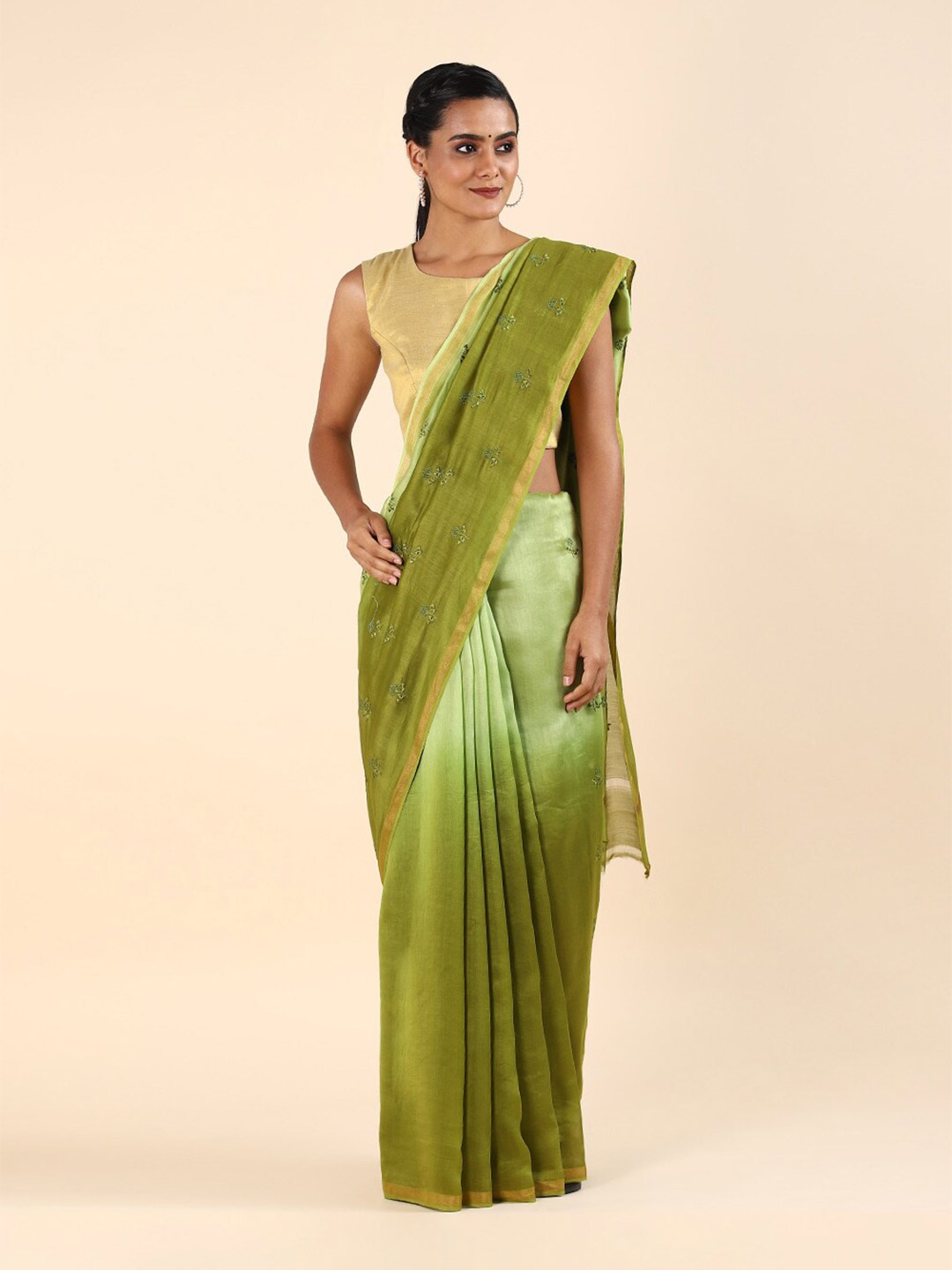 

Taneira Green & Gold-Toned Floral Silk Cotton Saree