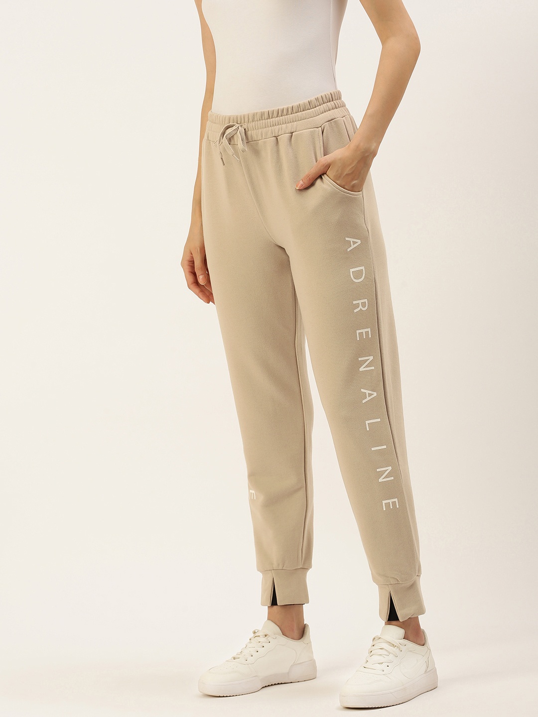 FOREVER 21 Women Beige Typography Printed Regular Fit Joggers
