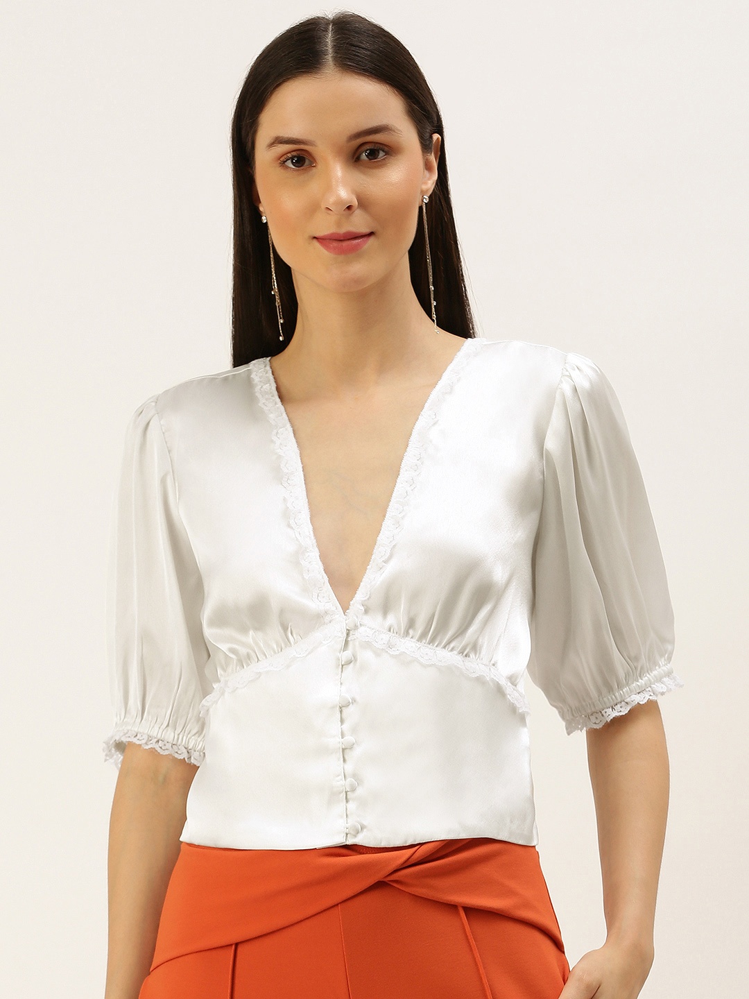 

FOREVER 21 White Solid Cinched Waist Top with Lace Trims