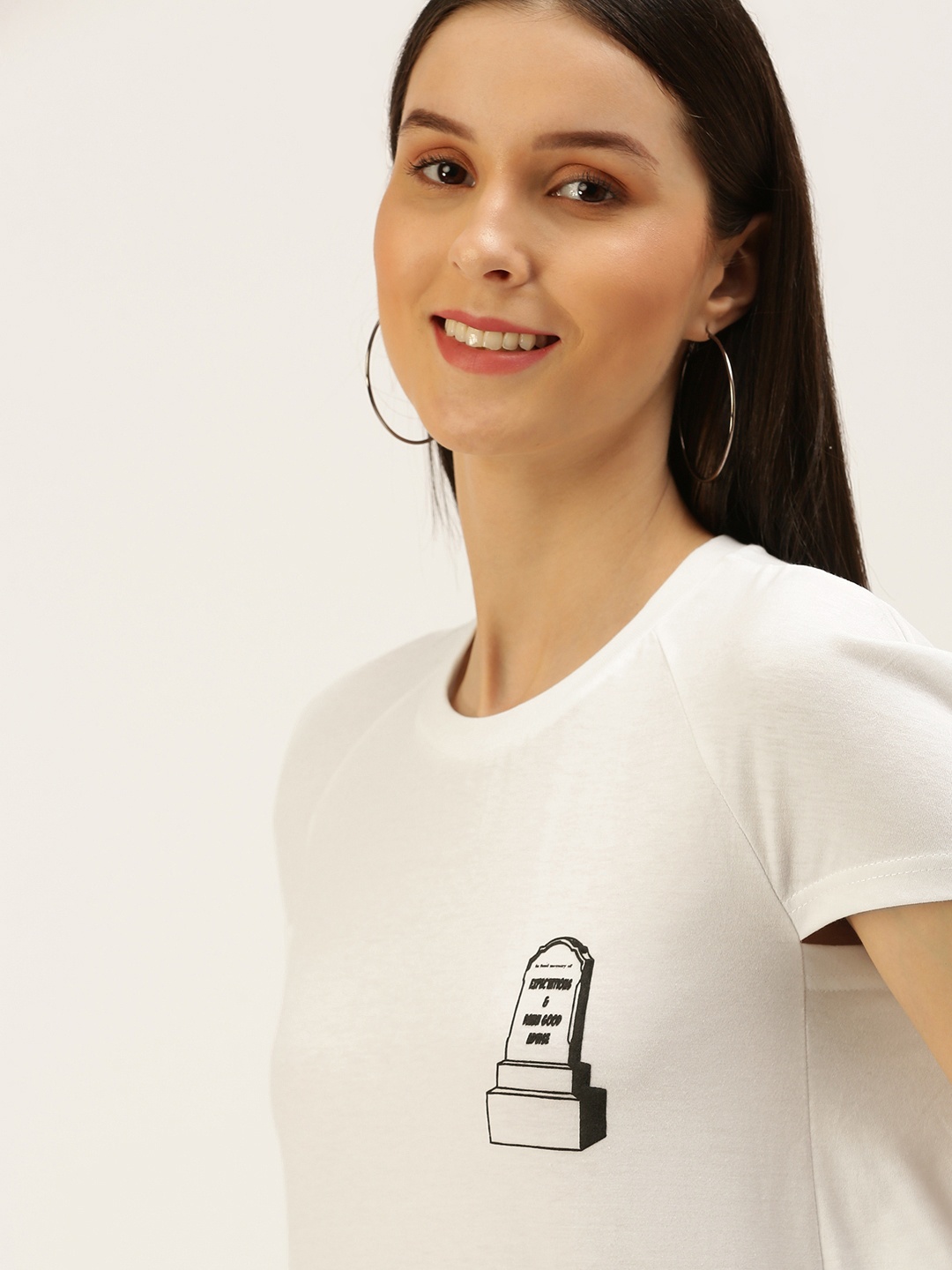 

FOREVER 21 Women White Solid Round Neck T-shirt with Typography Detail