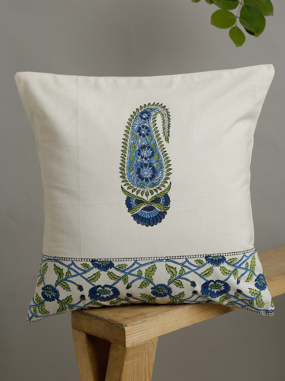

EK BY EKTA KAPOOR White & Green Set of 2 Ethnic Motifs Cotton Square Cushion Covers