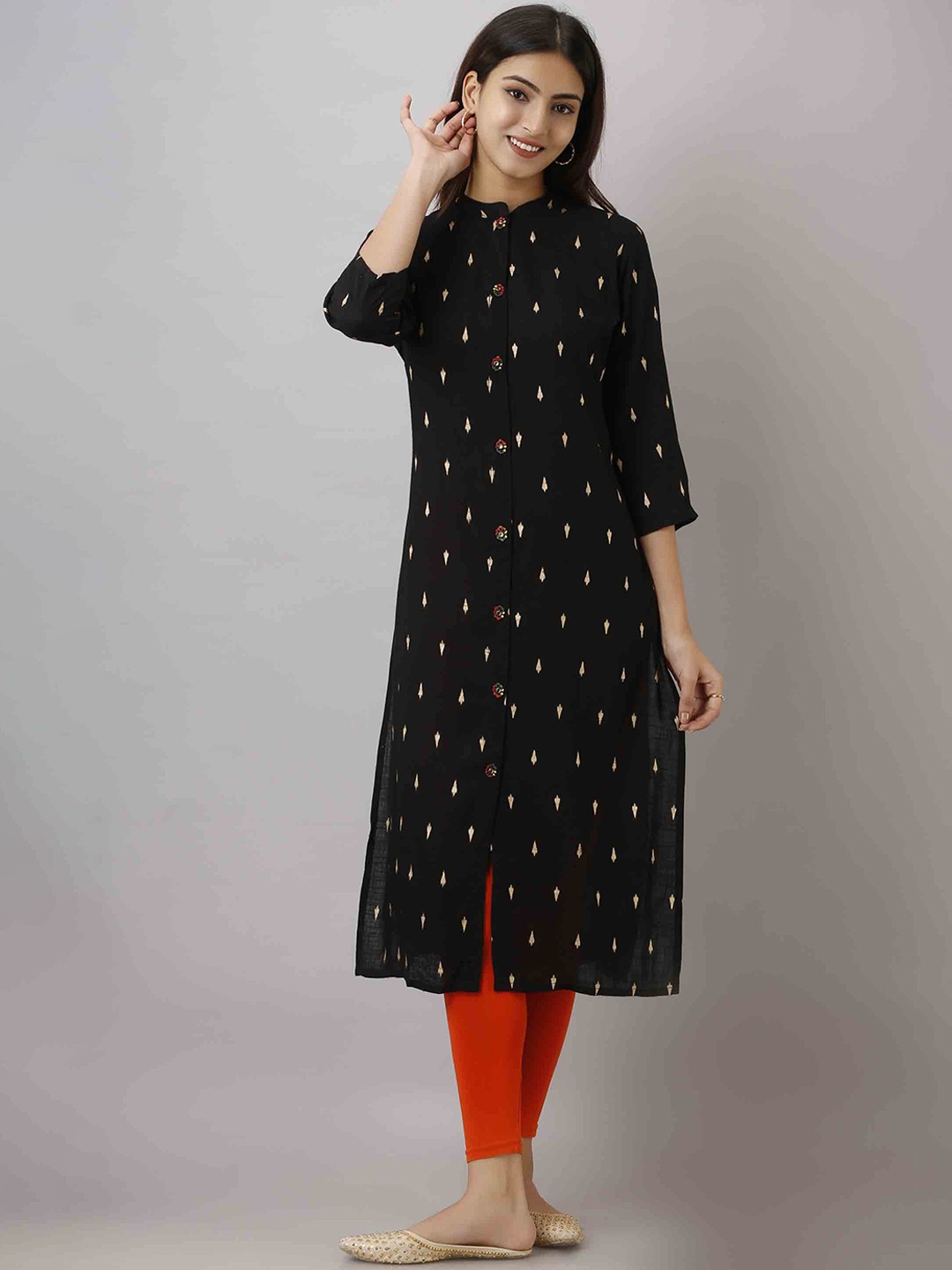 

KALINI Women Black & Gold-Toned Geometric Kurta