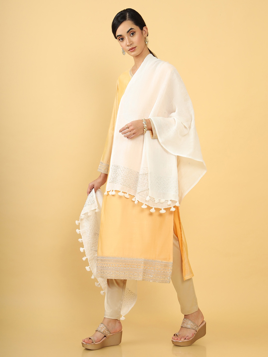 

Soch Linen Dupatta with Beads and Stones, Off white