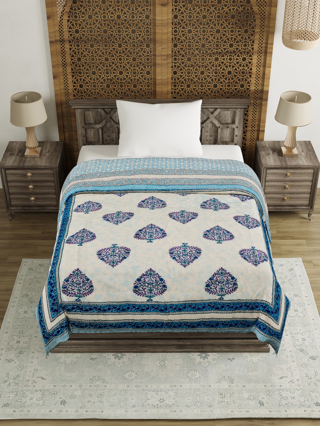 

BLOCKS OF INDIA Blue & White Ethnic Motifs Mild Winter 350 GSM Single Bed Quilt