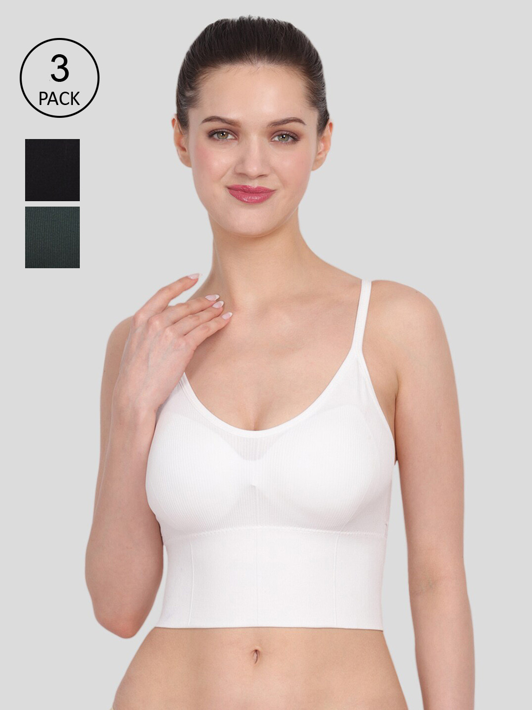 

Amour Secret 3 White & Black Workout Bra