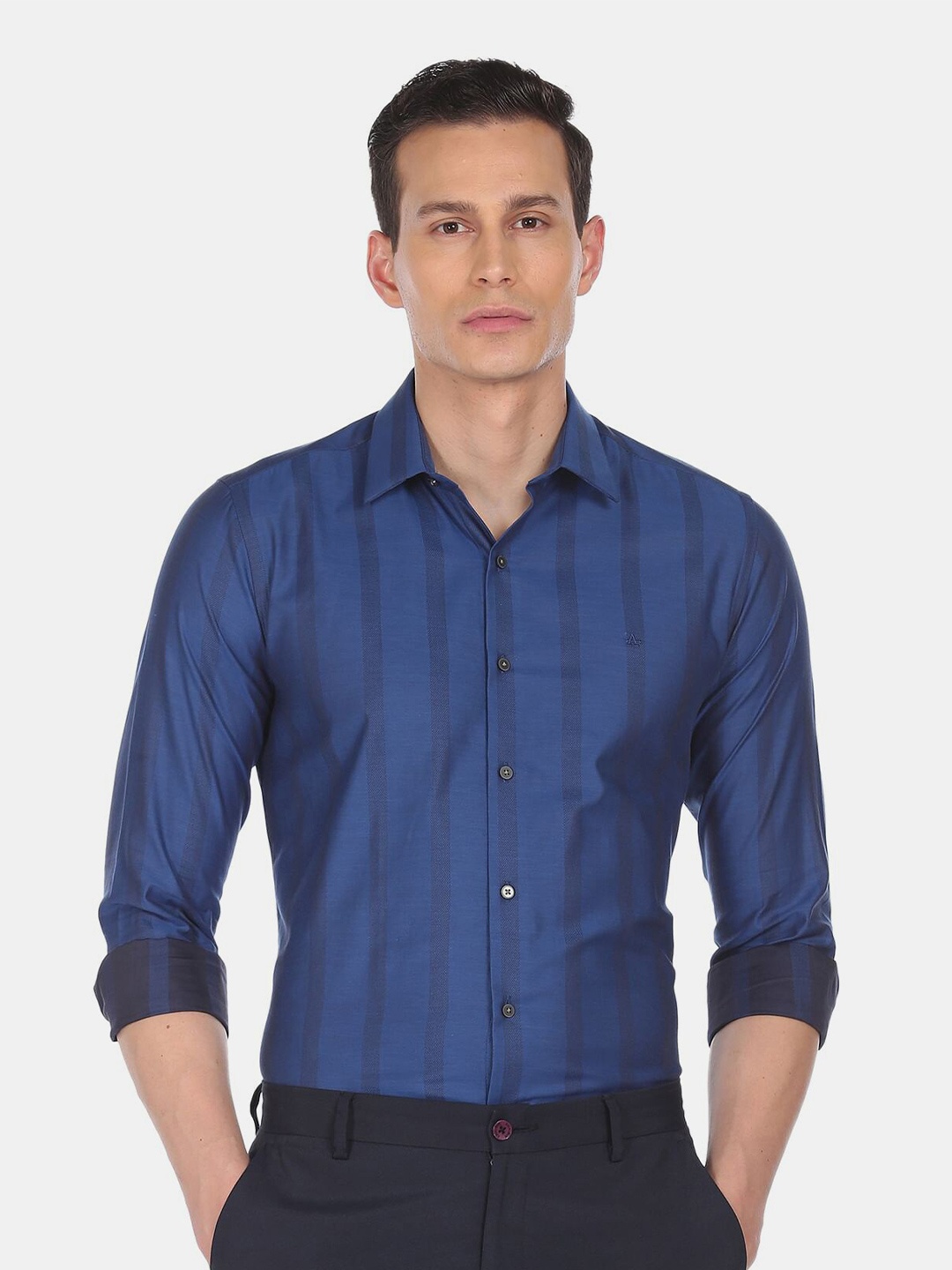 

Arrow New York Men Blue Manhattan Slim Fit Striped Formal Shirt