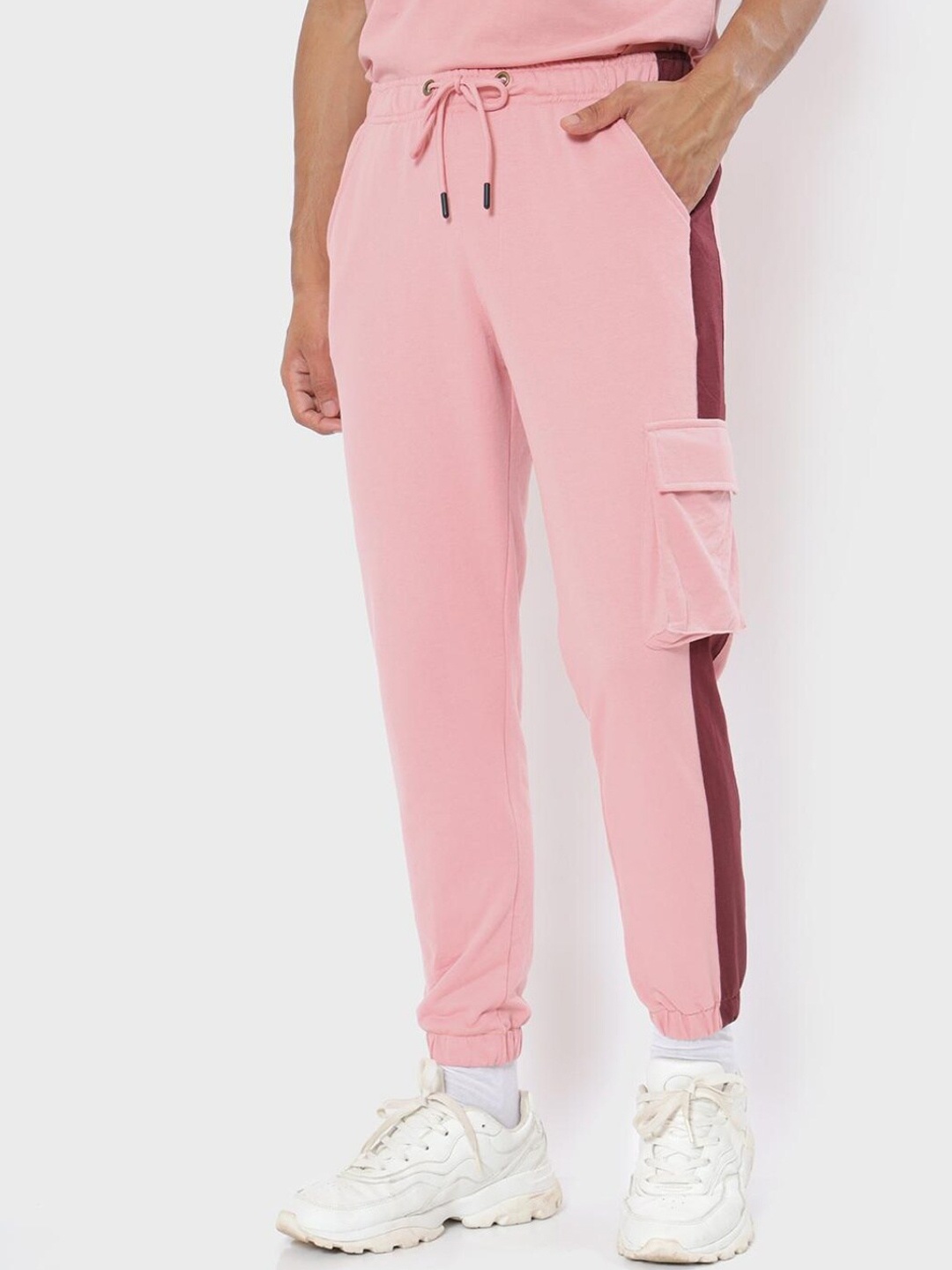 

Bewakoof Men Pink & magenta Striped Printed Relaxed Fit Joggers