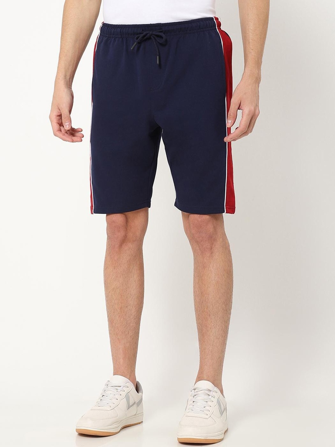 

Bewakoof Men Black Cotton Sports Shorts