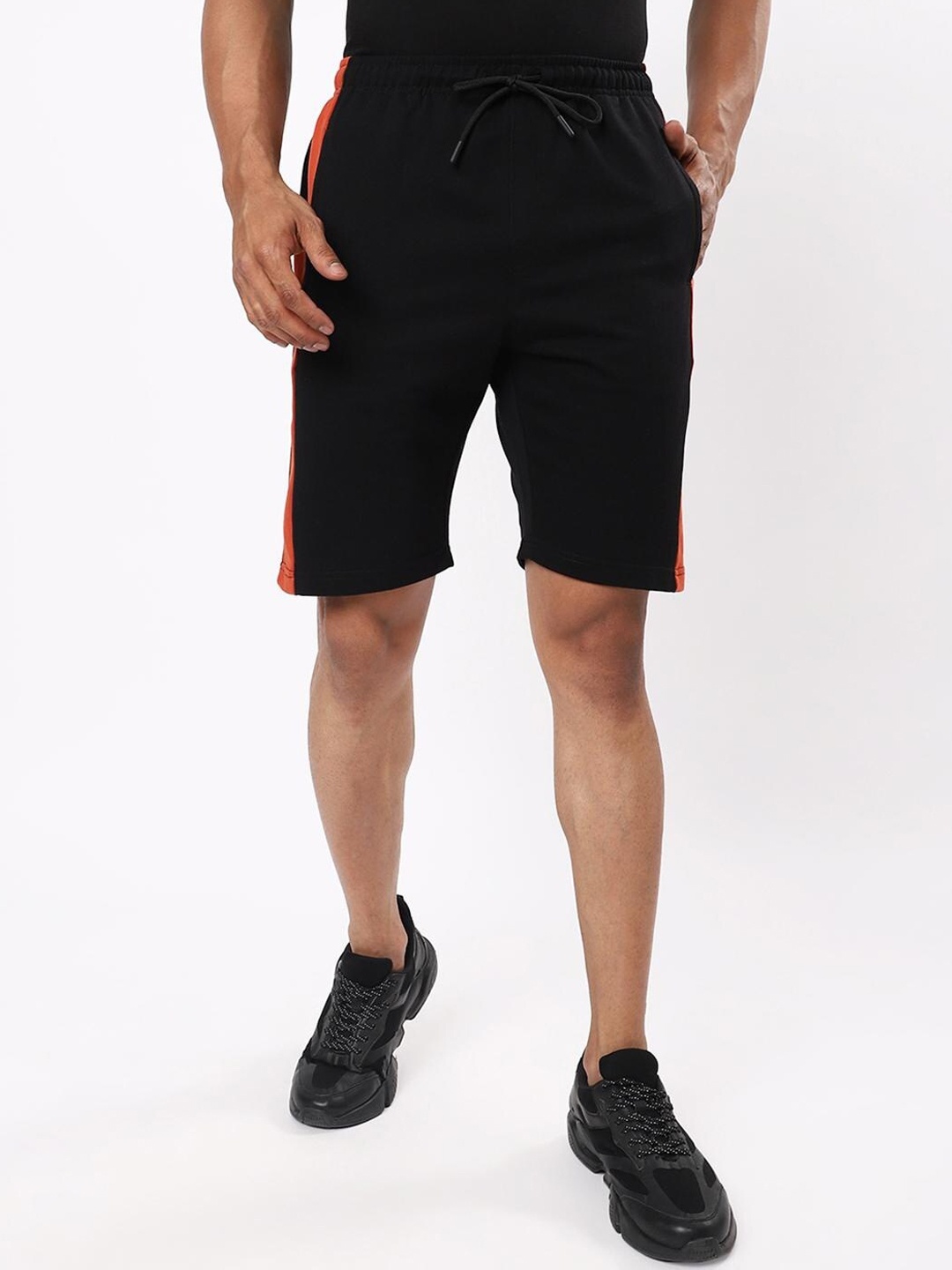 

Bewakoof Men Black Shorts