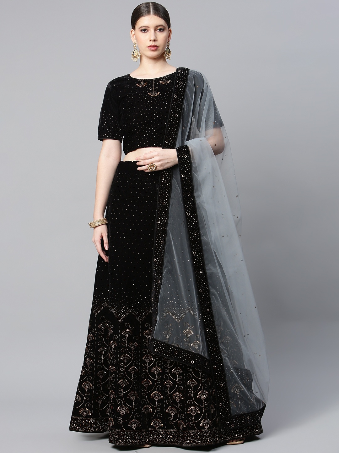 

CAMPAIGN TRENDS Black & Gold-Toned Semi-Stitched Lehenga & Unstitched Blouse With Dupatta