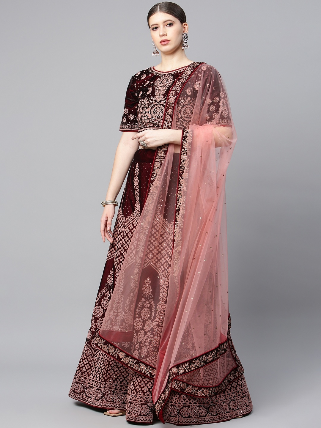 

CAMPAIGN TRENDS Maroon & Gold-Toned Embellished Beads and Stones Semi-Stitched Lehenga & Unstitched Blouse