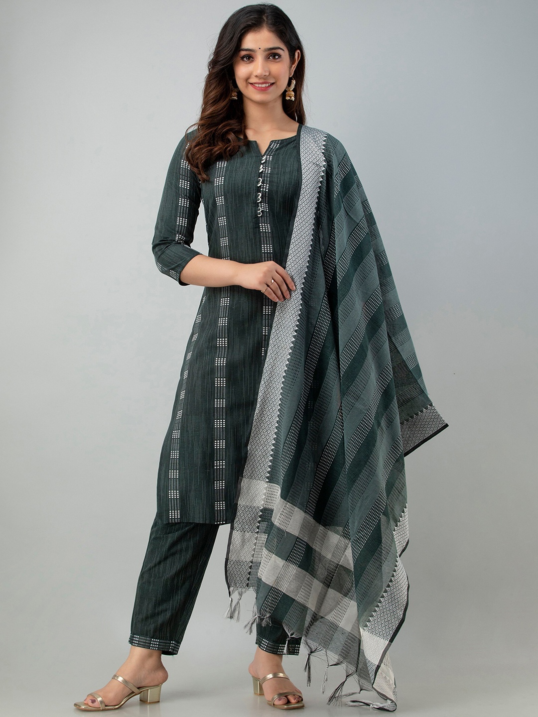 

Charu Women Green Cotton Kurta and Trouser with Dupatta