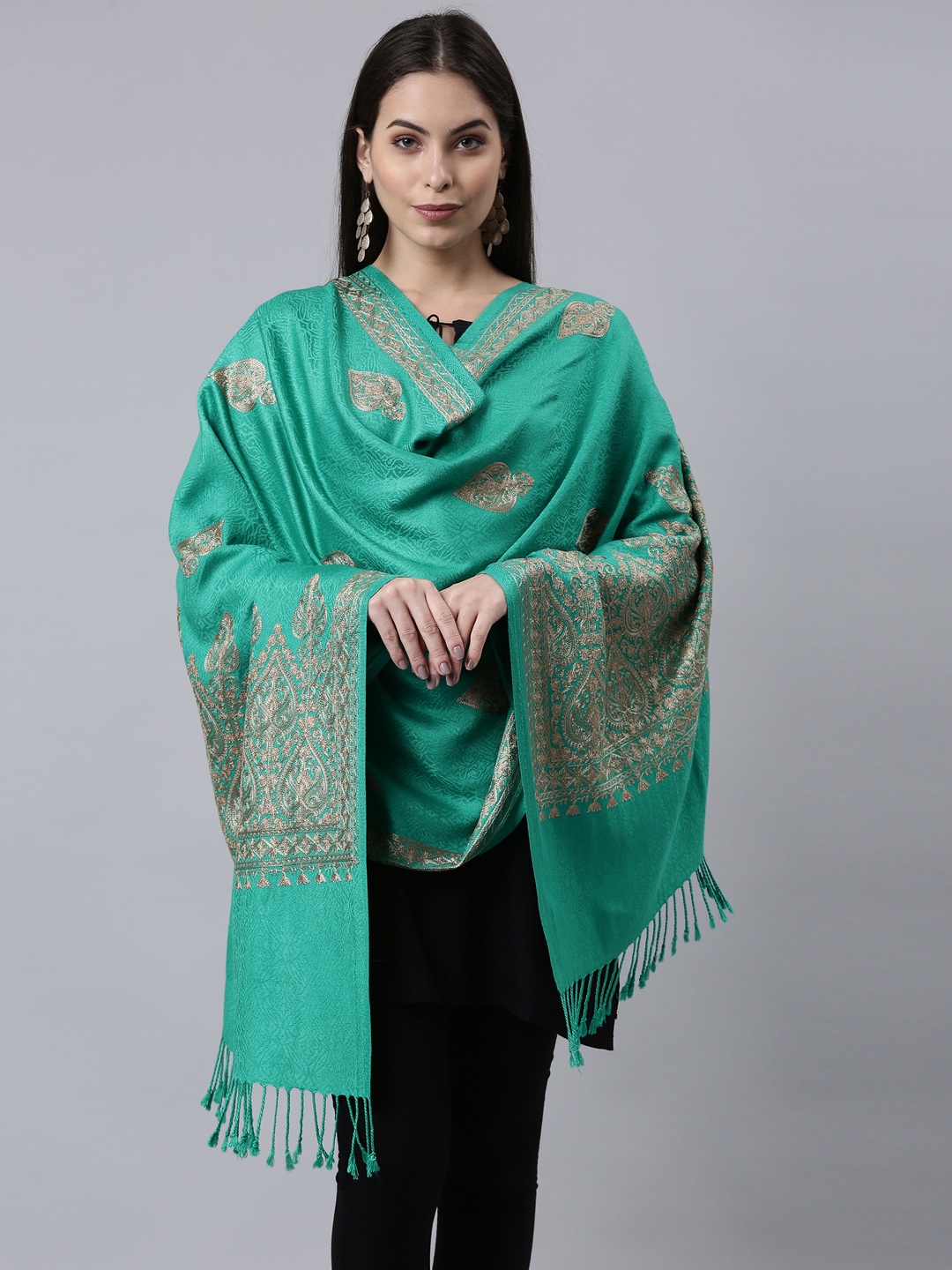 

Pashmoda Women Green Embroidered Shawl