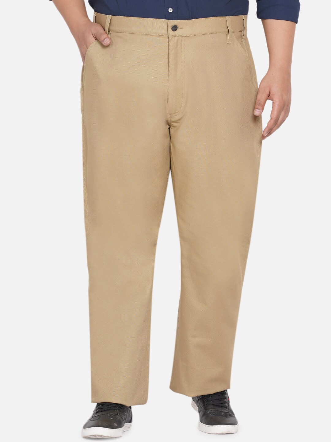 

Santonio Men Beige Relaxed Straight Leg Wrinkle Free Cotton Trousers