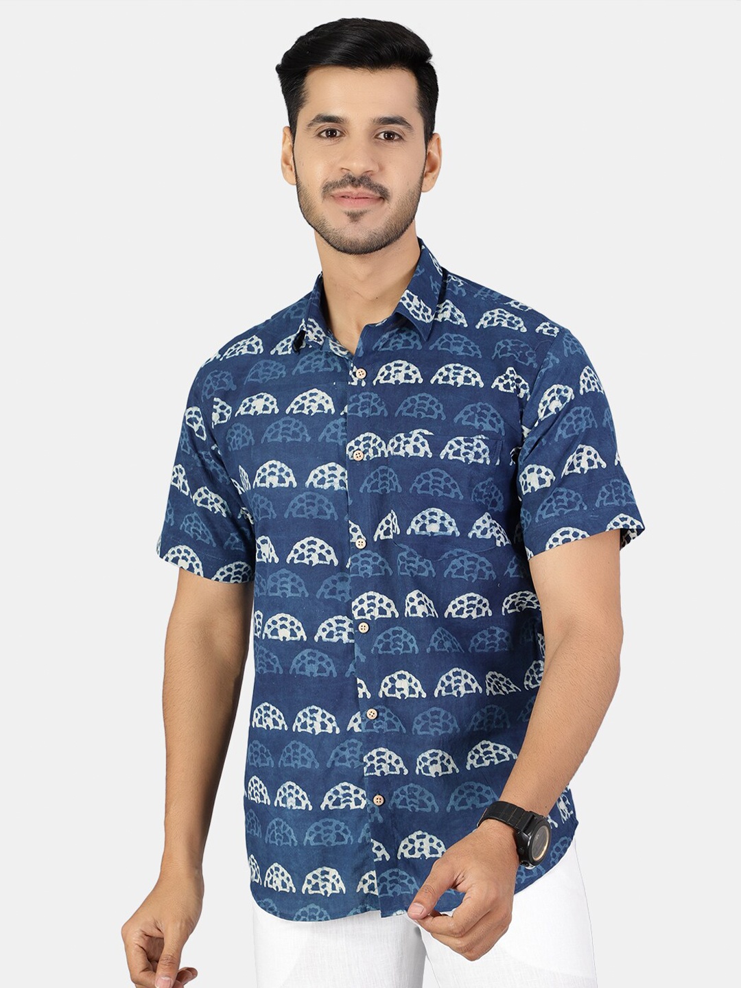 

Wintage Men Blue Classic Printed Casual Shirt
