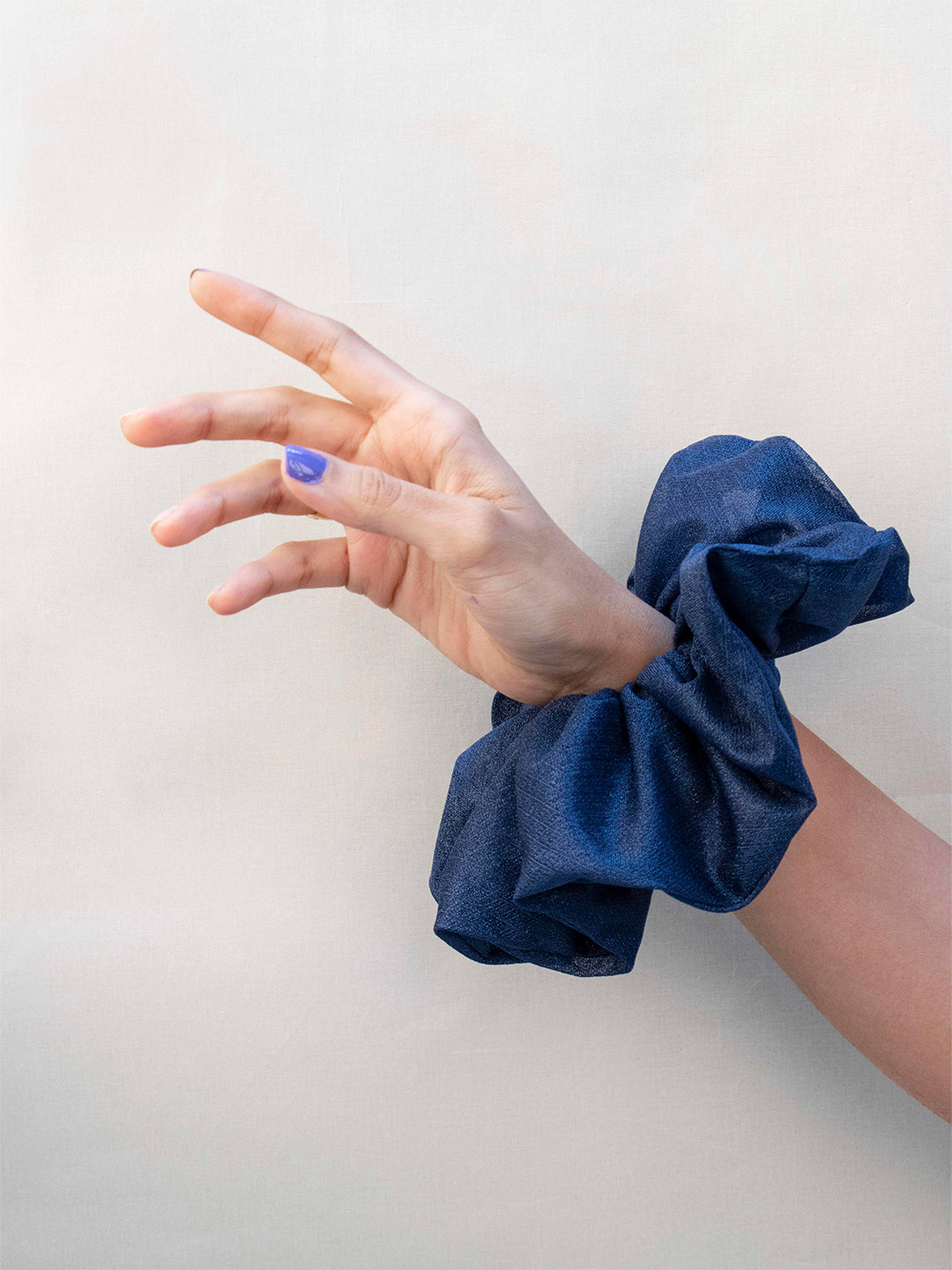 

Arendelle Women Navy Blue Fabric Ponytail Holders