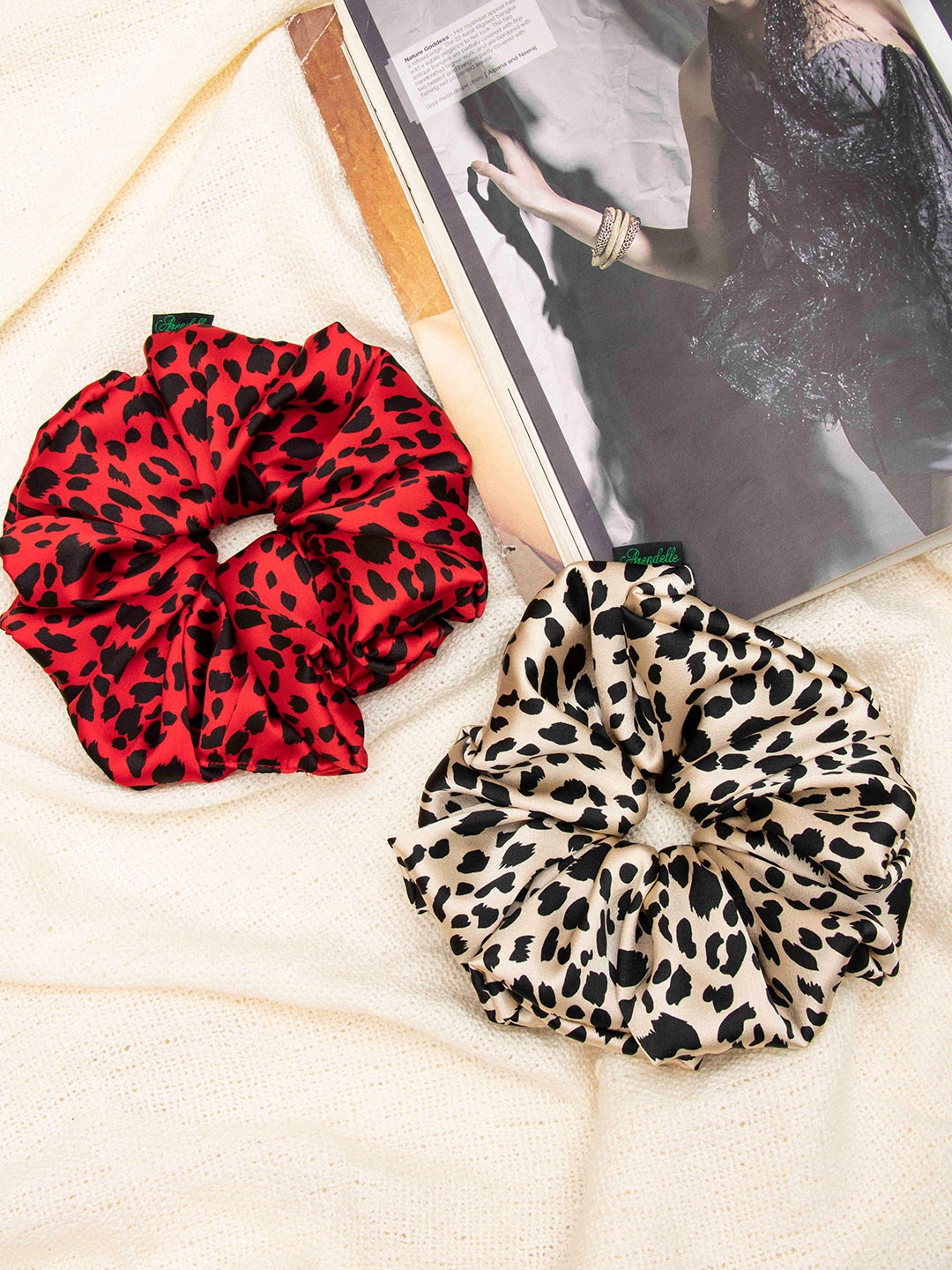 

Arendelle Women Red & Beige Set of 2 Ponytail Holders