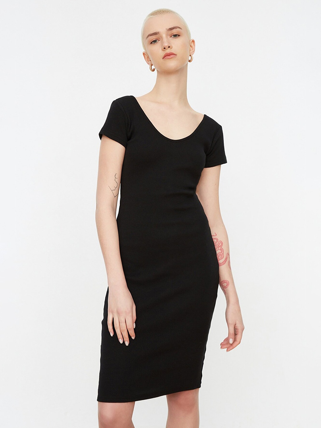 

Trendyol Black Bodycon Dress