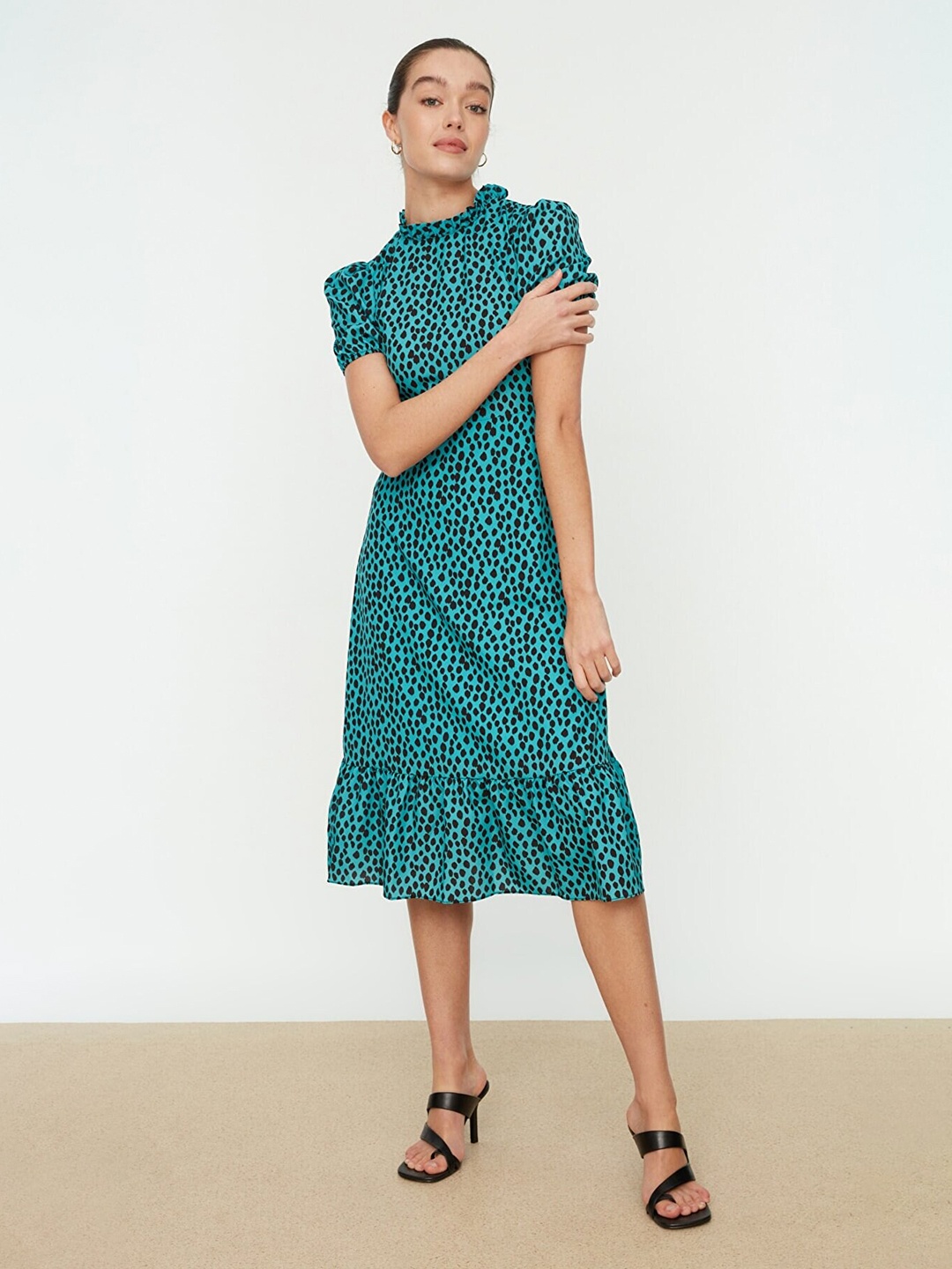 

Trendyol Women Green & Black Floral Printed A-Line Dress