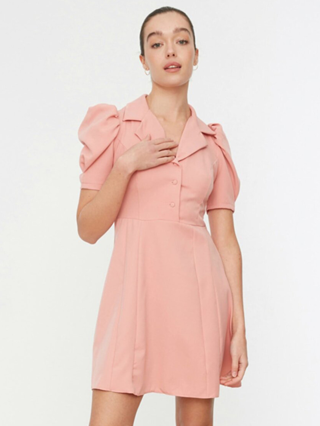 

Trendyol Rose Dress