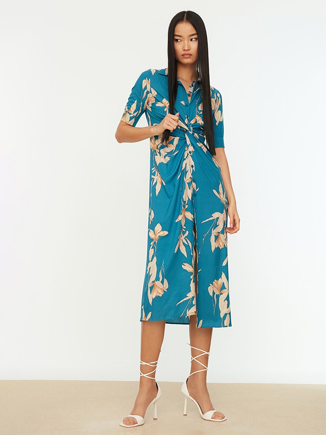 

Trendyol Women's Blue Floral A-Line Dress