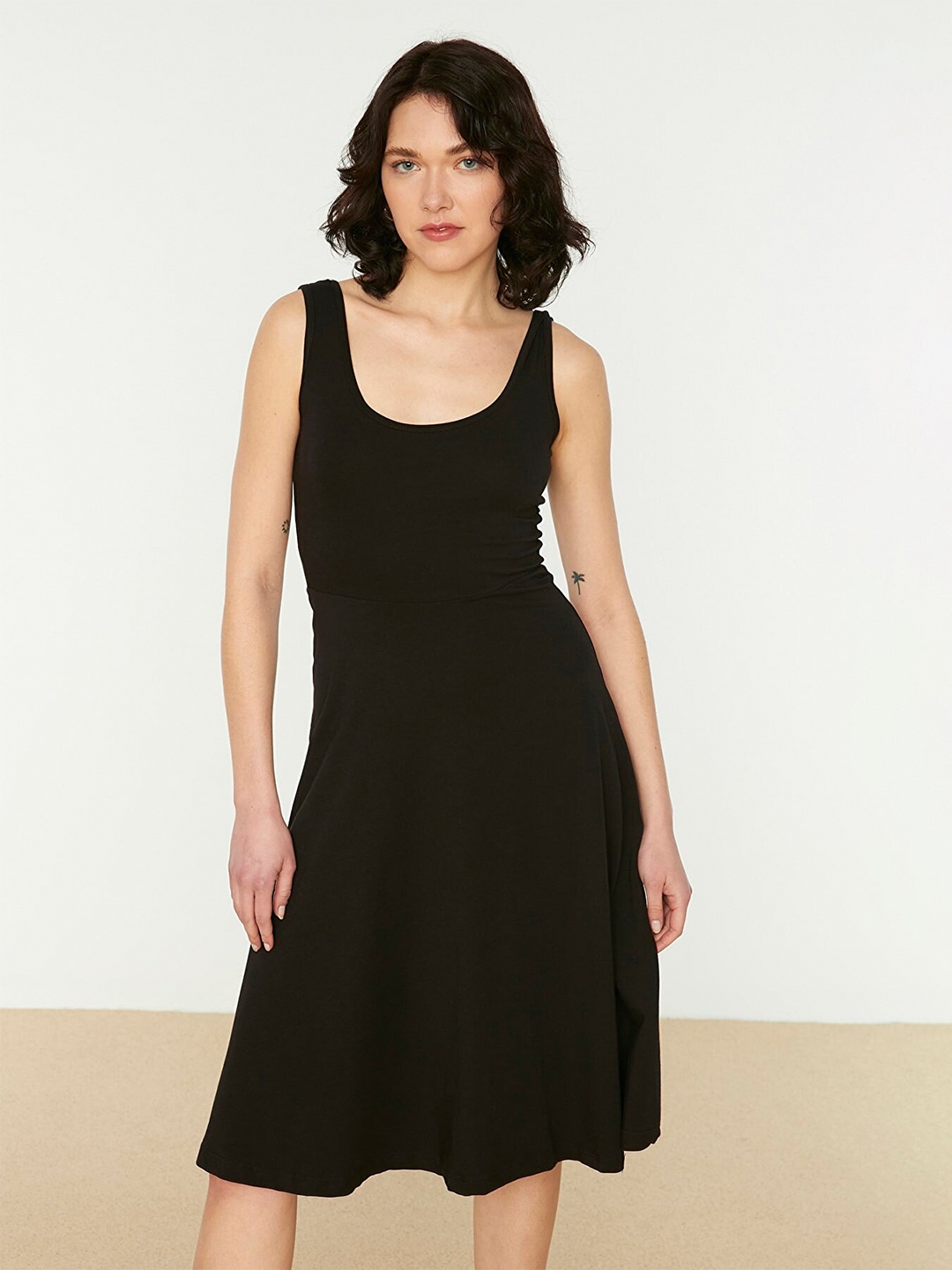 

Trendyol Black Dress