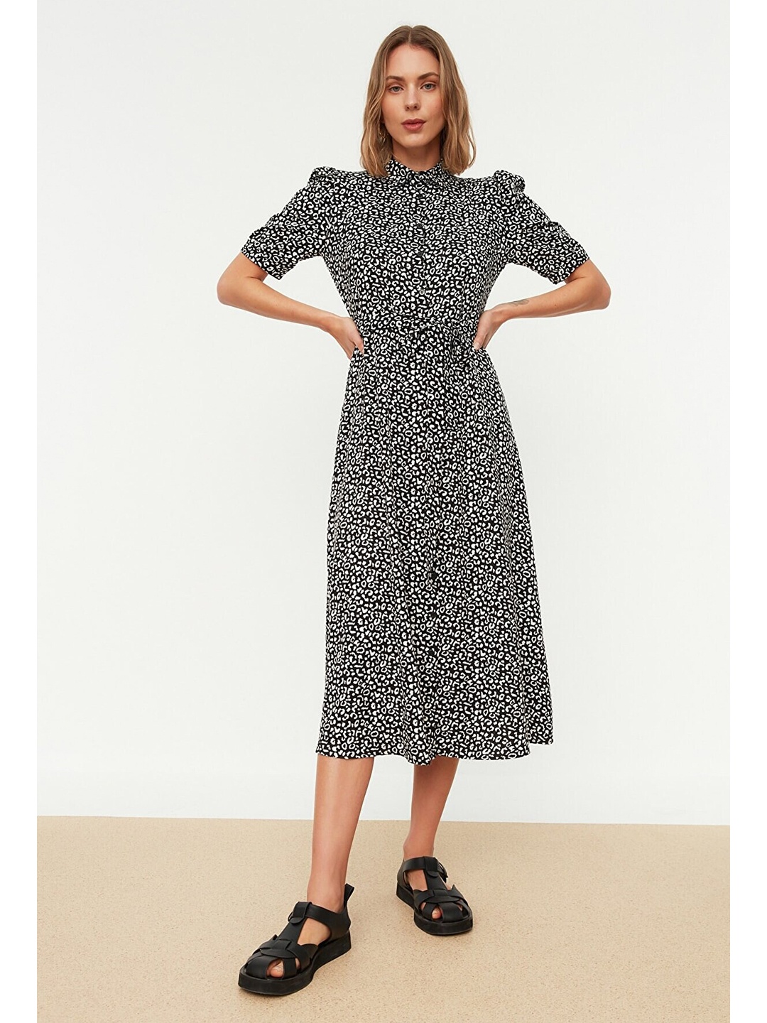 

Trendyol Black & White Floral A-Line Midi Dress