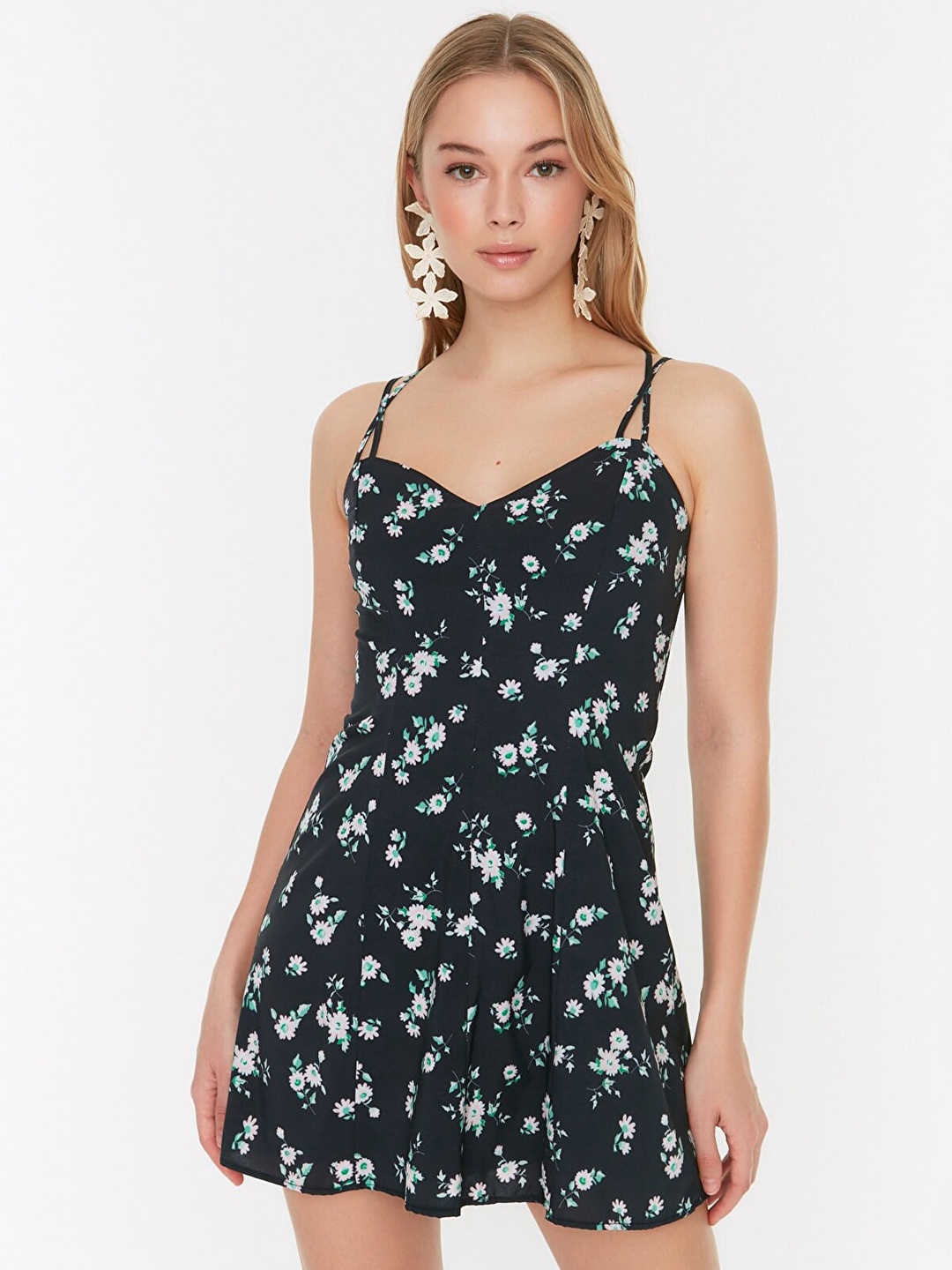 

Trendyol Black Floral Mini Dress