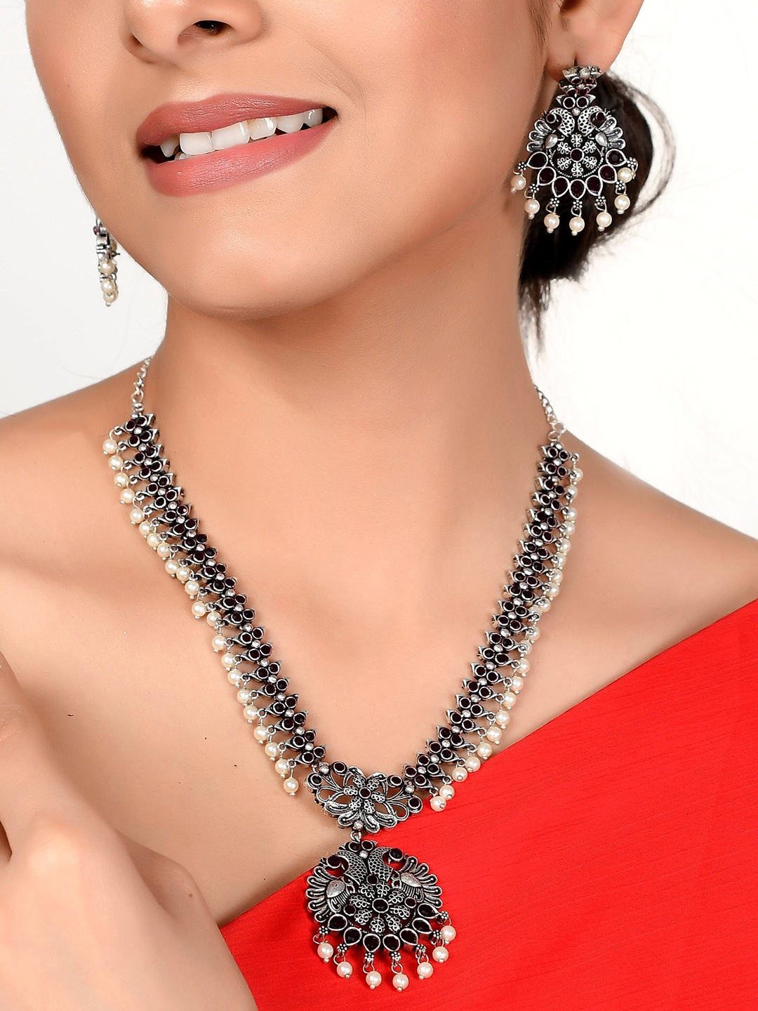 

AQUASTREET JEWELS Women Silver Plated Black Peacock Motif Jewellery Set