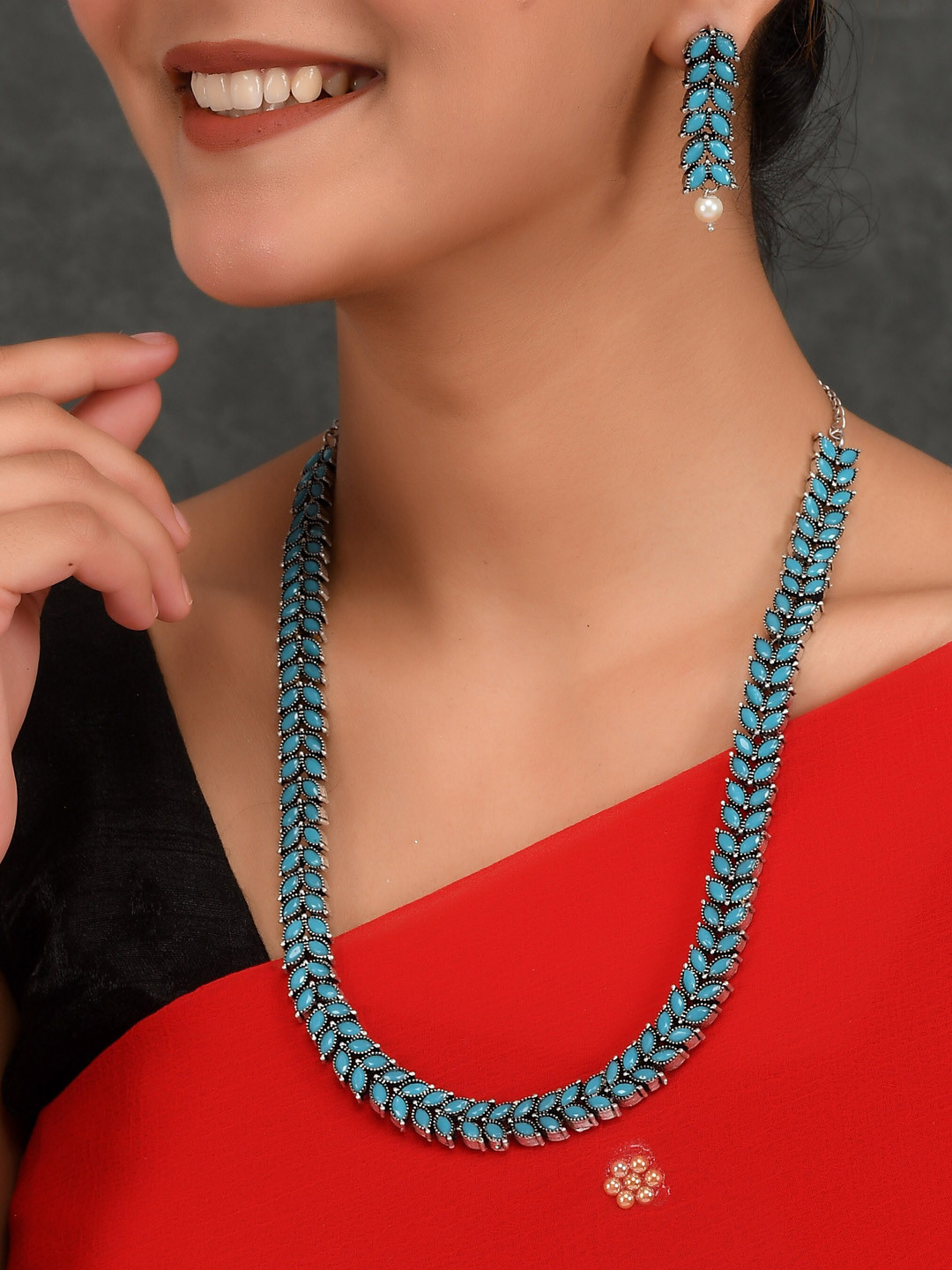

AQUASTREET JEWELS Silver-Plated Blue Stone-Studded Jewellery Set