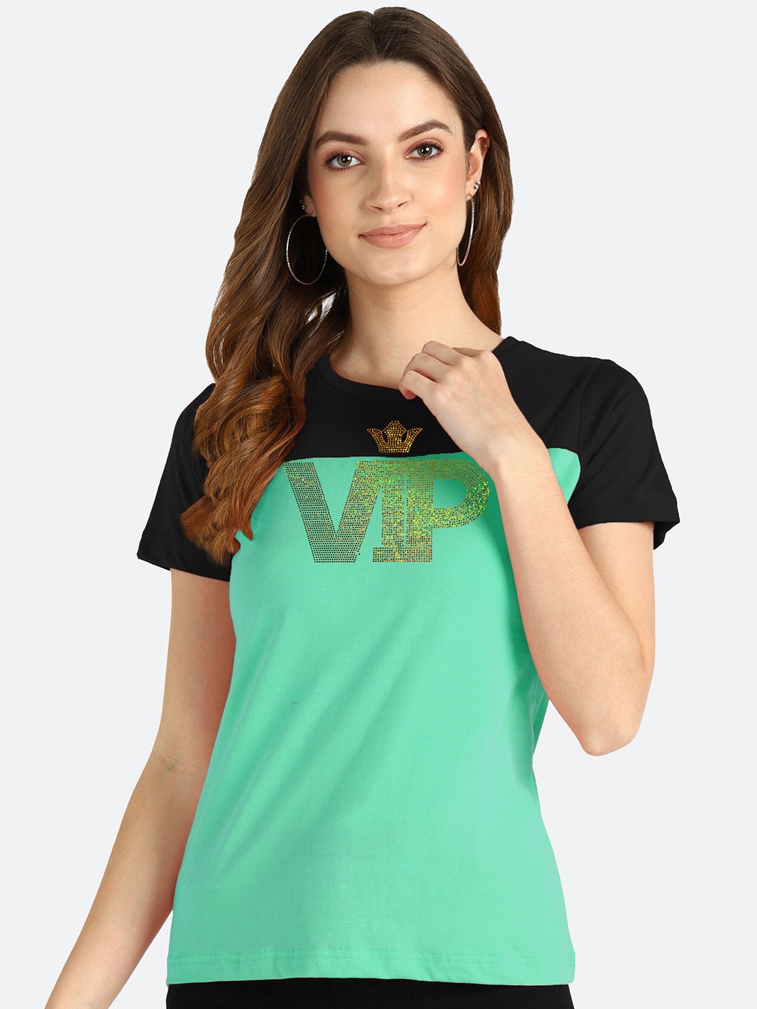 

shashvi Women Green & Black Colourblocked T-shirt